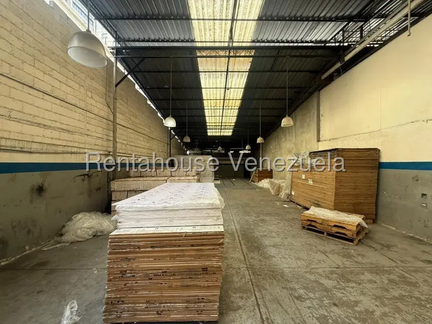Comercial (Galpon - Deposito) en Venta en La Campiña, Distrito Metropolitano - 17