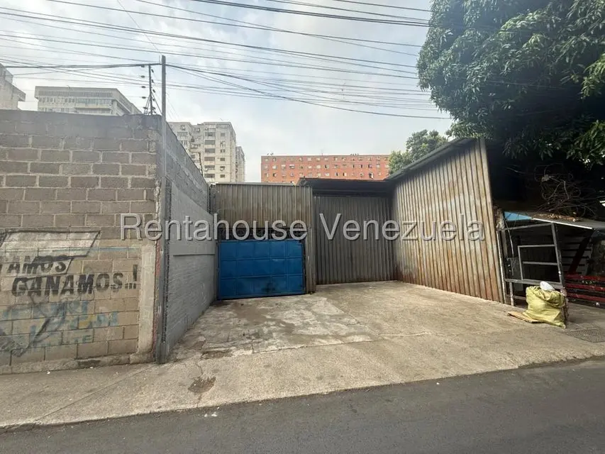Comercial (Galpon - Deposito) en Venta en La Campiña, Distrito Metropolitano - 3