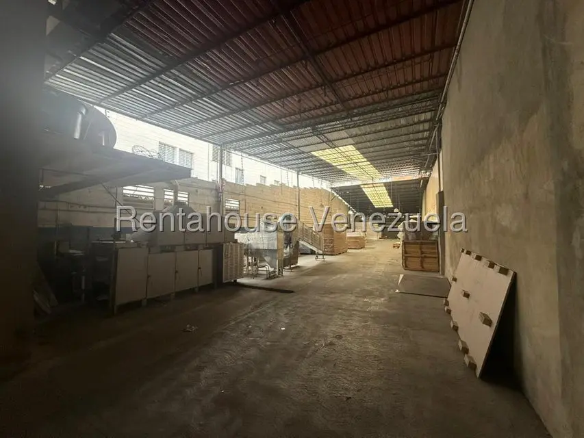 Comercial (Galpon - Deposito) en Venta en La Campiña, Distrito Metropolitano - 8
