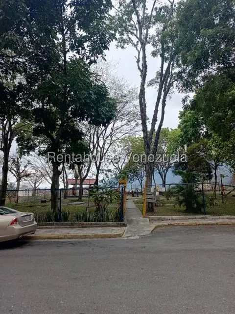 Apartamento (1 Nivel) en Venta en Lomas del Avila, Distrito Metropolitano - 12