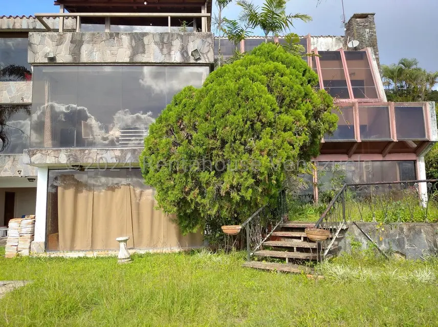 Casa (Multipes Niveles) en Venta en La Lagunita Country Club, Distrito Metropolitano - 2