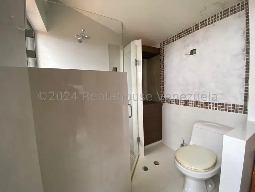 Casa (Multipes Niveles) en Venta en La Lagunita Country Club, Distrito Metropolitano - 18