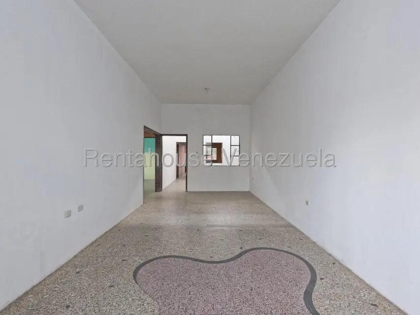 Casa (Duplex) en Venta en Parroquia Catedral, Lara - 4