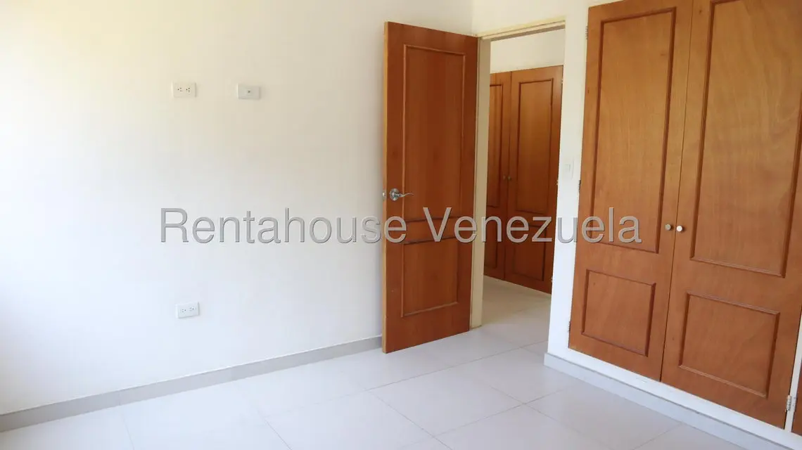 Apartamento (1 Nivel) en Venta en Colinas de La Tahona, Distrito Metropolitano - 12