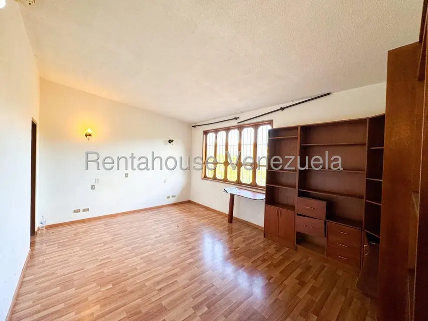 Casa (Multipes Niveles) en Venta en Valle Arriba, Distrito Metropolitano - 53
