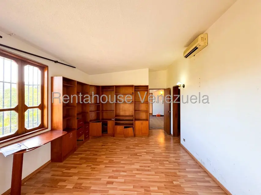 Casa (Multipes Niveles) en Venta en Valle Arriba, Distrito Metropolitano - 56