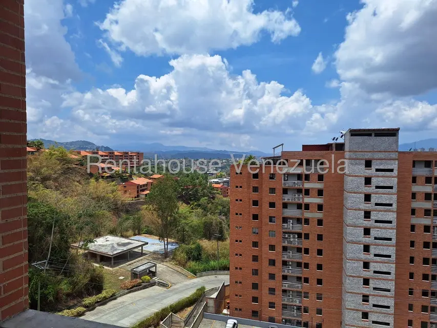 Apartamento (1 Nivel) en Alquiler en Colinas de La Tahona, Distrito Metropolitano - 12