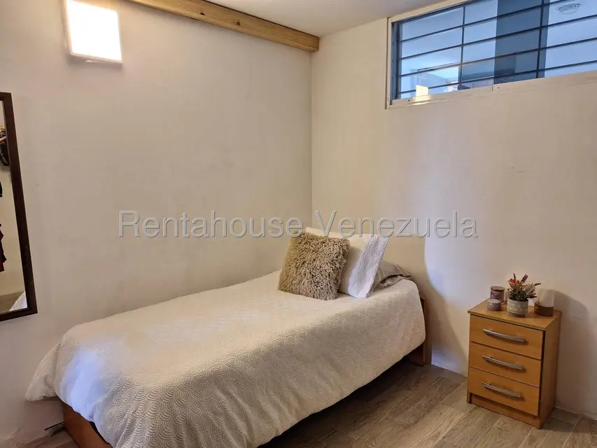 Apartamento (1 Nivel) en Alquiler en Colinas de La Tahona, Distrito Metropolitano - 14