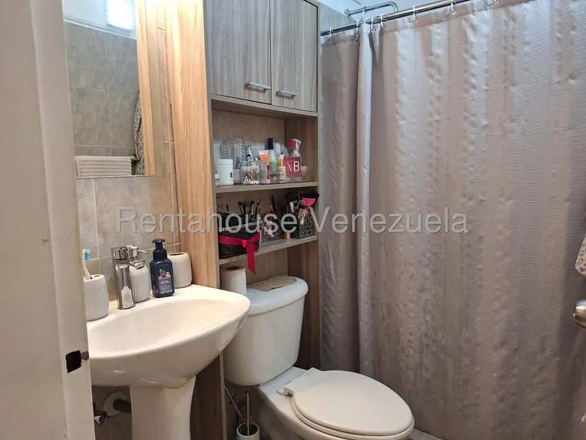 Apartamento (1 Nivel) en Alquiler en Colinas de La Tahona, Distrito Metropolitano - 19