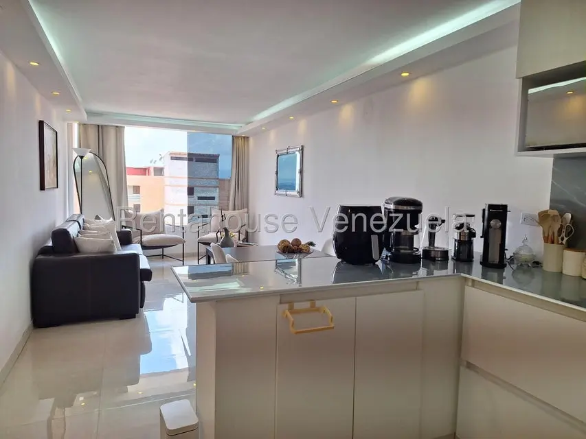 Apartamento (1 Nivel) en Alquiler en Colinas de La Tahona, Distrito Metropolitano - 3