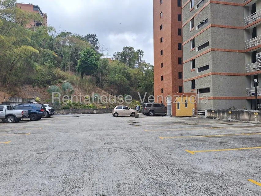 Apartamento (1 Nivel) en Alquiler en Colinas de La Tahona, Distrito Metropolitano - 26