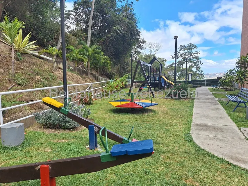 Apartamento (1 Nivel) en Alquiler en Colinas de La Tahona, Distrito Metropolitano - 27