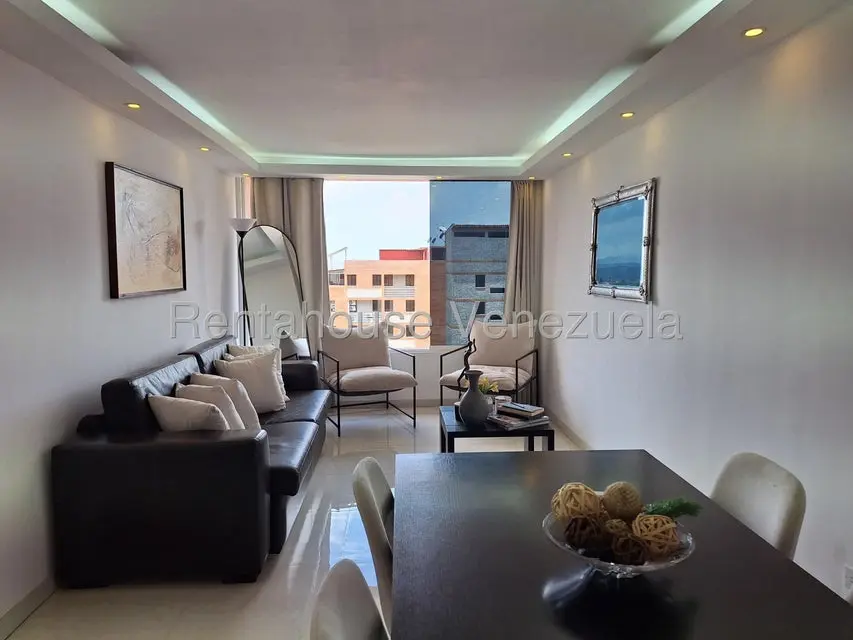 Apartamento (1 Nivel) en Alquiler en Colinas de La Tahona, Distrito Metropolitano - 9
