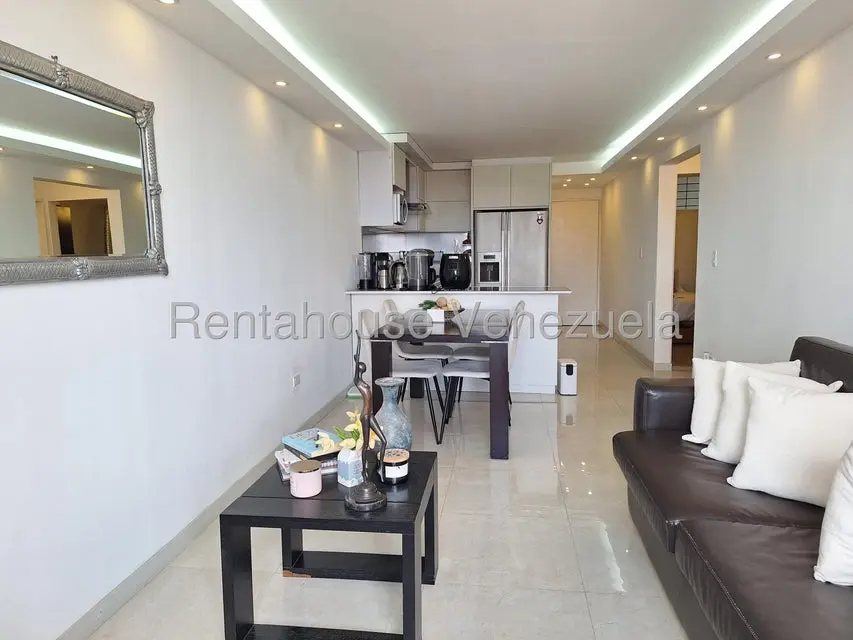 Apartamento (1 Nivel) en Alquiler en Colinas de La Tahona, Distrito Metropolitano - 10