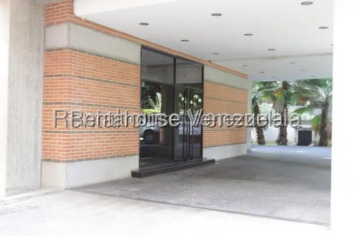 Apartamento (1 Nivel) en Alquiler en El Rosal, Distrito Metropolitano - 2
