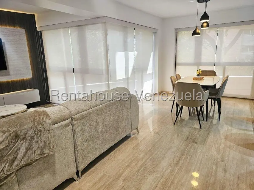 Apartamento (1 Nivel) en Alquiler en El Rosal, Distrito Metropolitano - 12