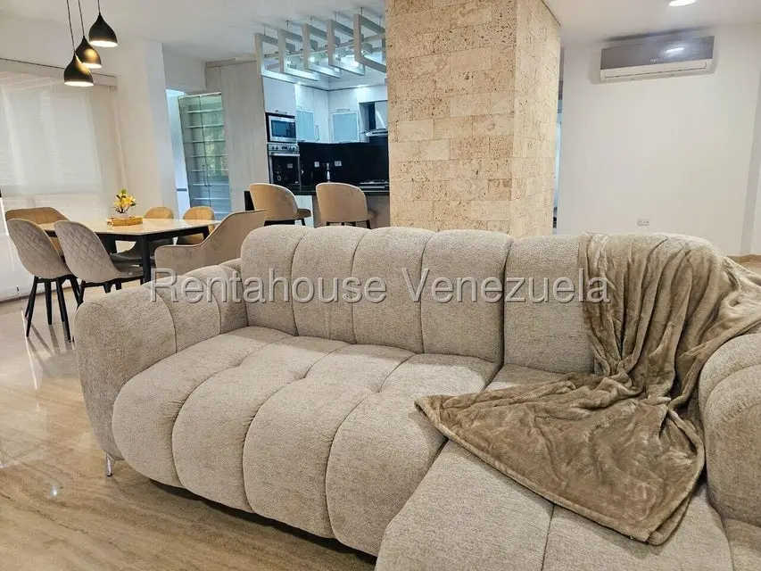Apartamento (1 Nivel) en Alquiler en El Rosal, Distrito Metropolitano - 20