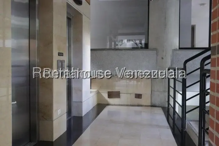 Apartamento (1 Nivel) en Alquiler en El Rosal, Distrito Metropolitano - 3