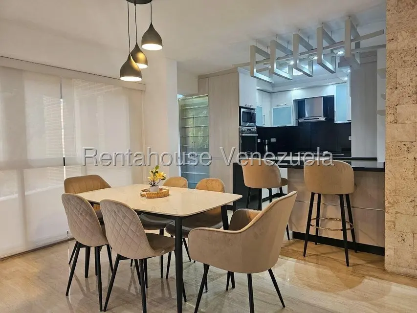 Apartamento (1 Nivel) en Alquiler en El Rosal, Distrito Metropolitano - 21