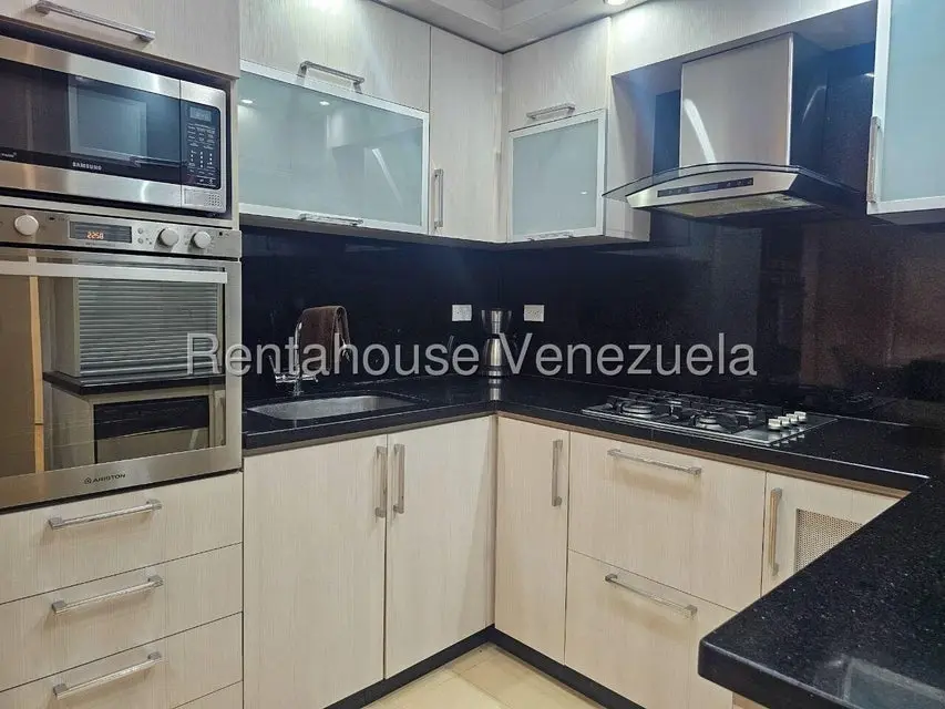 Apartamento (1 Nivel) en Alquiler en El Rosal, Distrito Metropolitano - 27