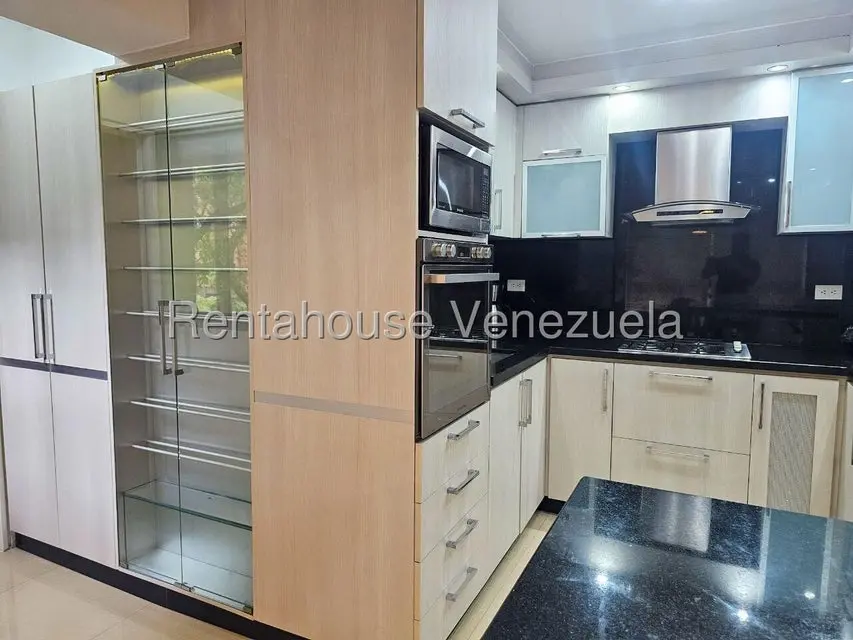 Apartamento (1 Nivel) en Alquiler en El Rosal, Distrito Metropolitano - 28