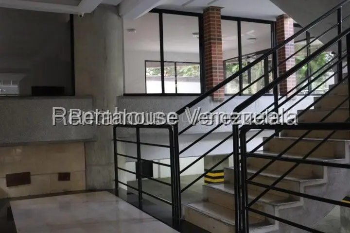 Apartamento (1 Nivel) en Alquiler en El Rosal, Distrito Metropolitano - 4