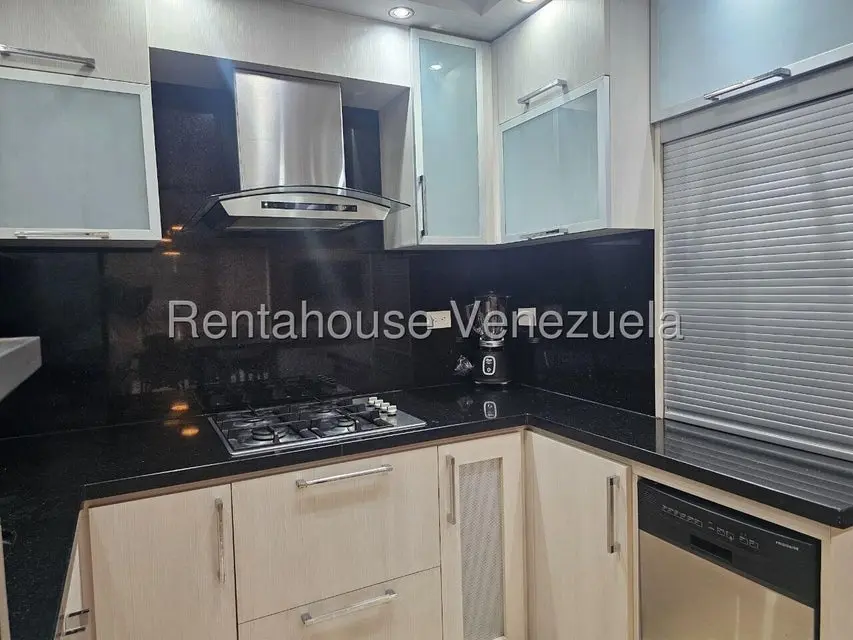 Apartamento (1 Nivel) en Alquiler en El Rosal, Distrito Metropolitano - 31