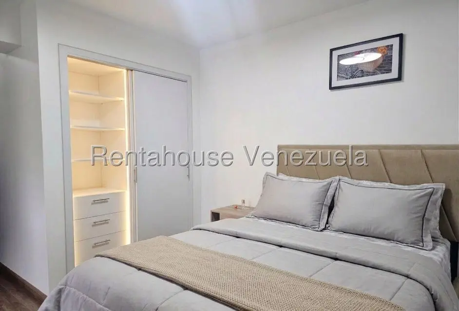 Apartamento (1 Nivel) en Alquiler en El Rosal, Distrito Metropolitano - 46