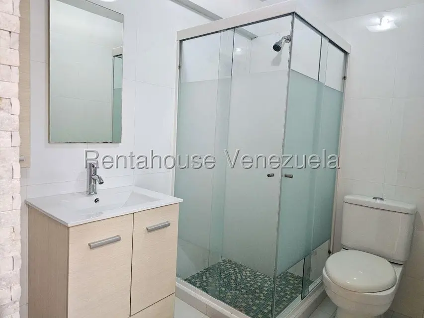 Apartamento (1 Nivel) en Alquiler en El Rosal, Distrito Metropolitano - 47