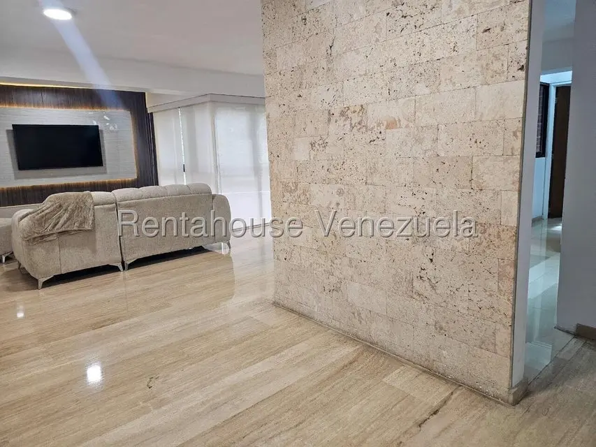 Apartamento (1 Nivel) en Alquiler en El Rosal, Distrito Metropolitano - 9
