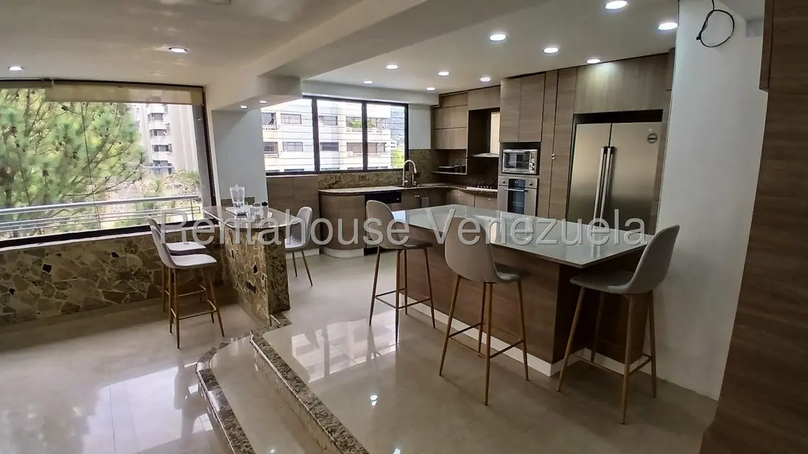 Apartamento (1 Nivel) en Alquiler en Las Esmeraldas, Distrito Metropolitano - 21