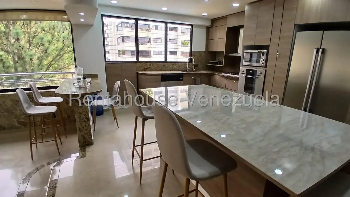 Apartamento (1 Nivel) en Alquiler en Las Esmeraldas, Distrito Metropolitano - 23