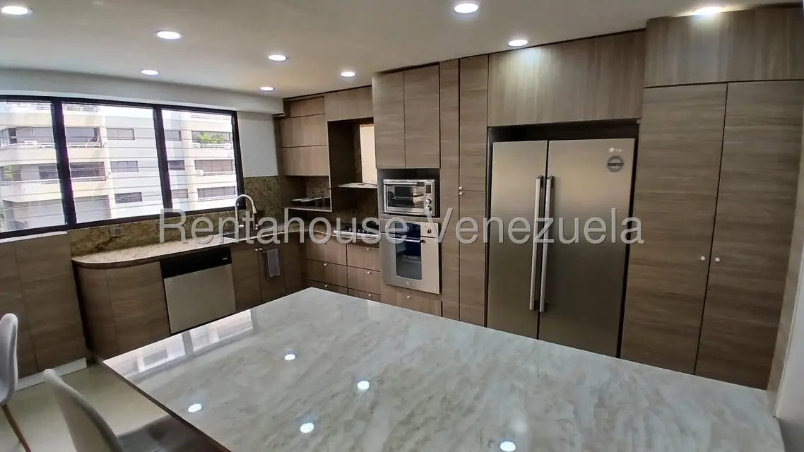 Apartamento (1 Nivel) en Alquiler en Las Esmeraldas, Distrito Metropolitano - 24