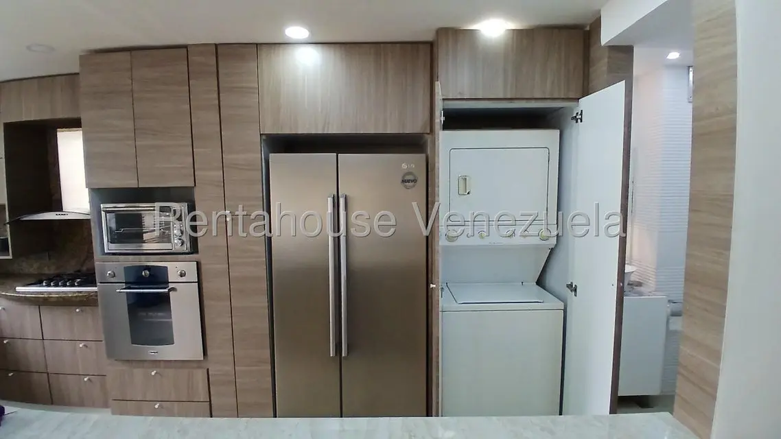 Apartamento (1 Nivel) en Alquiler en Las Esmeraldas, Distrito Metropolitano - 35