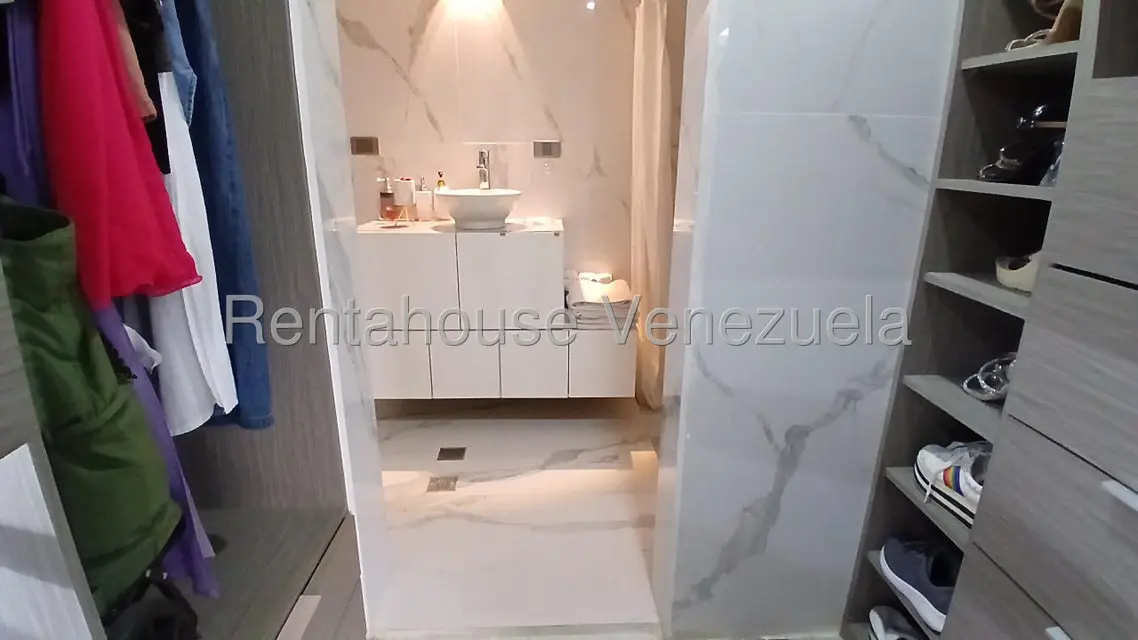 Apartamento (1 Nivel) en Alquiler en Las Esmeraldas, Distrito Metropolitano - 58