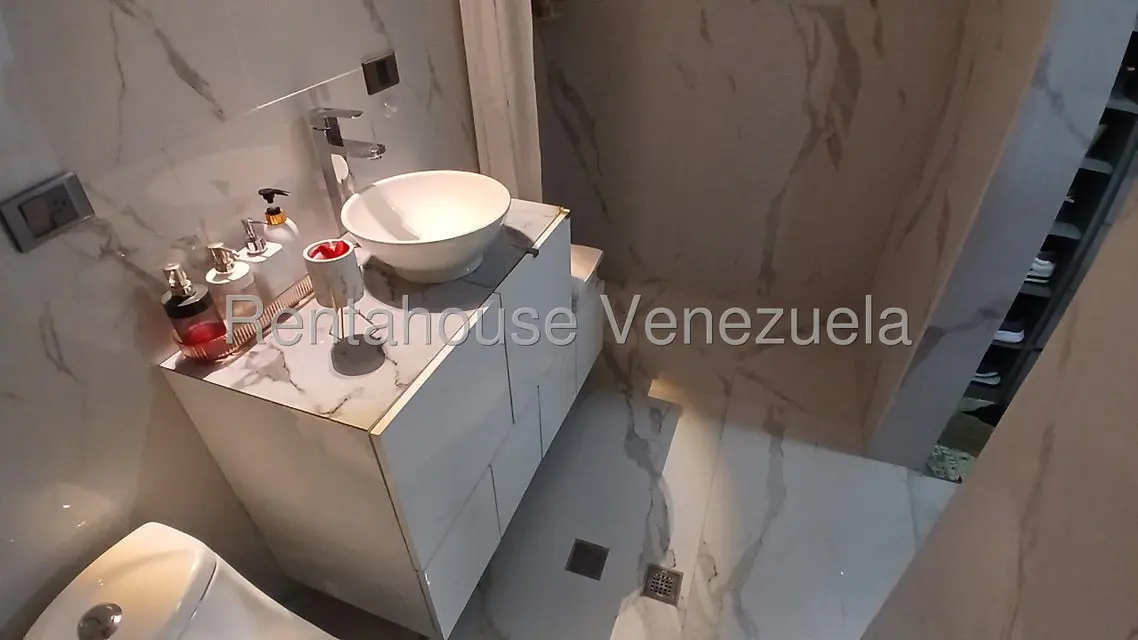 Apartamento (1 Nivel) en Alquiler en Las Esmeraldas, Distrito Metropolitano - 62