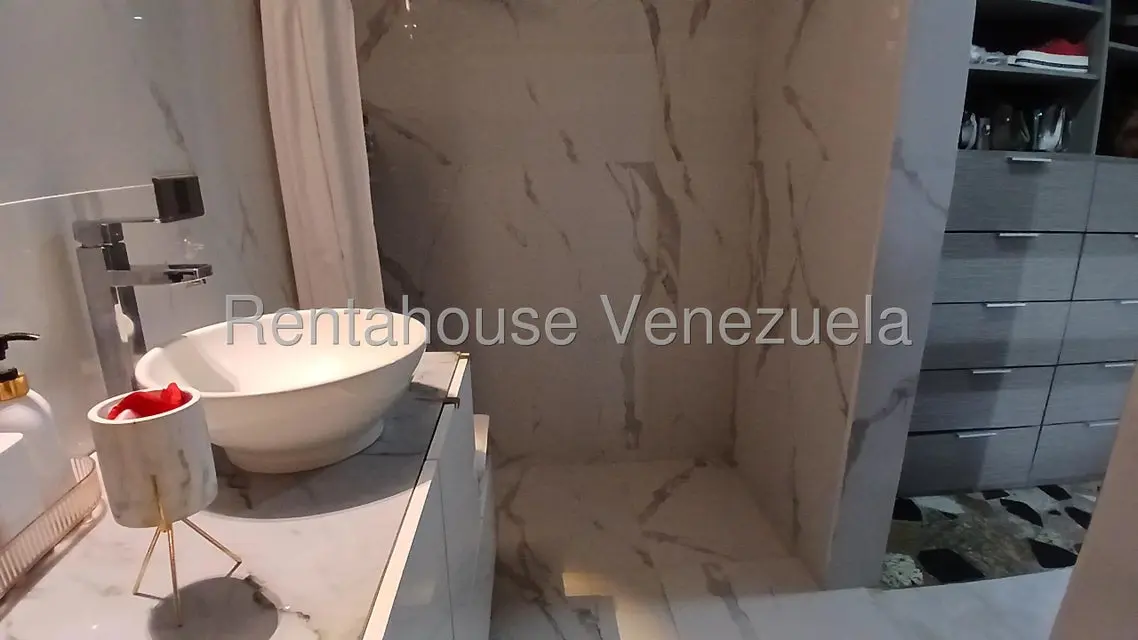 Apartamento (1 Nivel) en Alquiler en Las Esmeraldas, Distrito Metropolitano - 64
