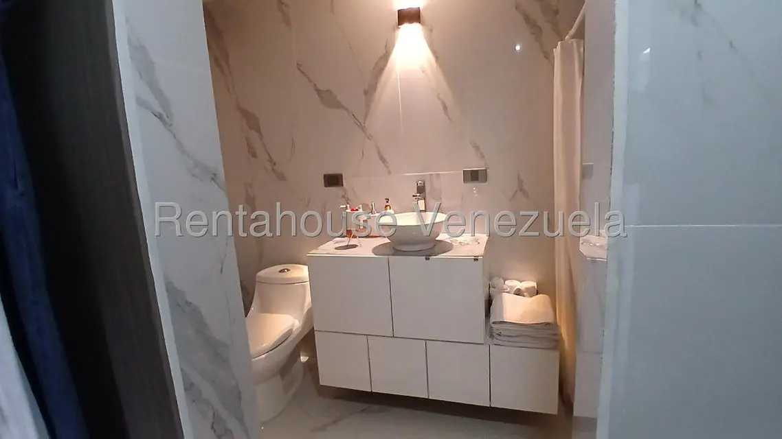 Apartamento (1 Nivel) en Alquiler en Las Esmeraldas, Distrito Metropolitano - 66