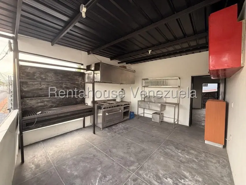 Comercial (Local Comercial) en Venta en Parroquia Concepcion, Lara - 23