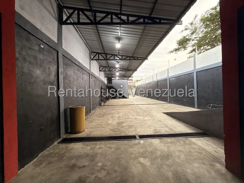 Comercial (Local Comercial) en Venta en Parroquia Concepcion, Lara - 37