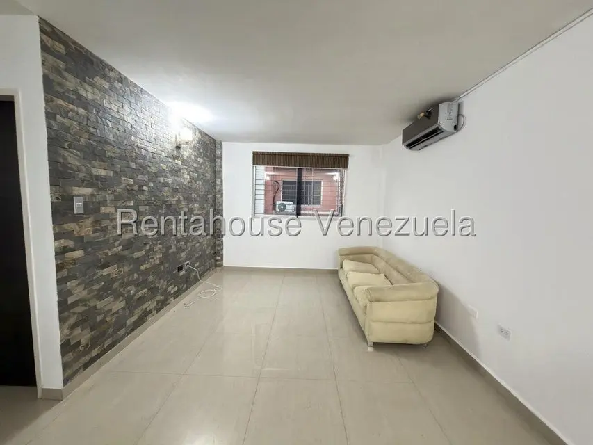 Apartamento (1 Nivel) en Alquiler en Conjunto Residencial Los Angeles, Aragua - 11