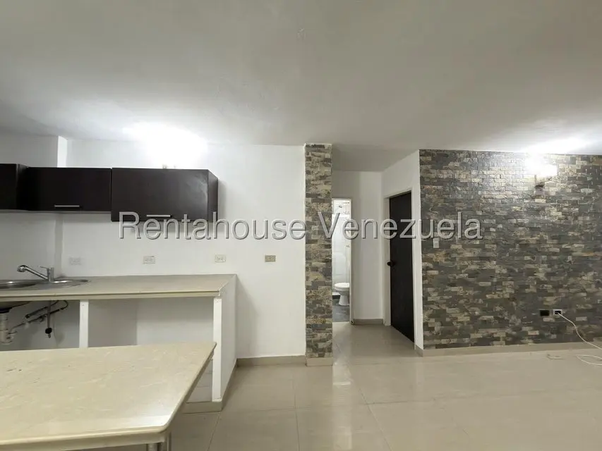 Apartamento (1 Nivel) en Alquiler en Conjunto Residencial Los Angeles, Aragua - 13