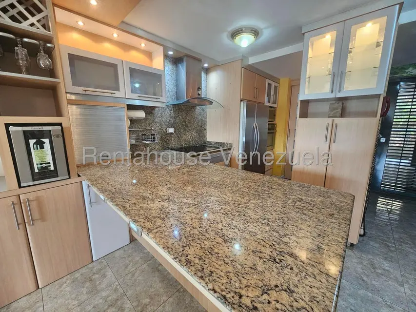 Apartamento (1 Nivel) en Alquiler en Escampadero, Distrito Metropolitano - 11