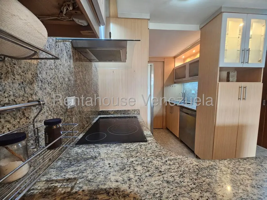 Apartamento (1 Nivel) en Alquiler en Escampadero, Distrito Metropolitano - 13