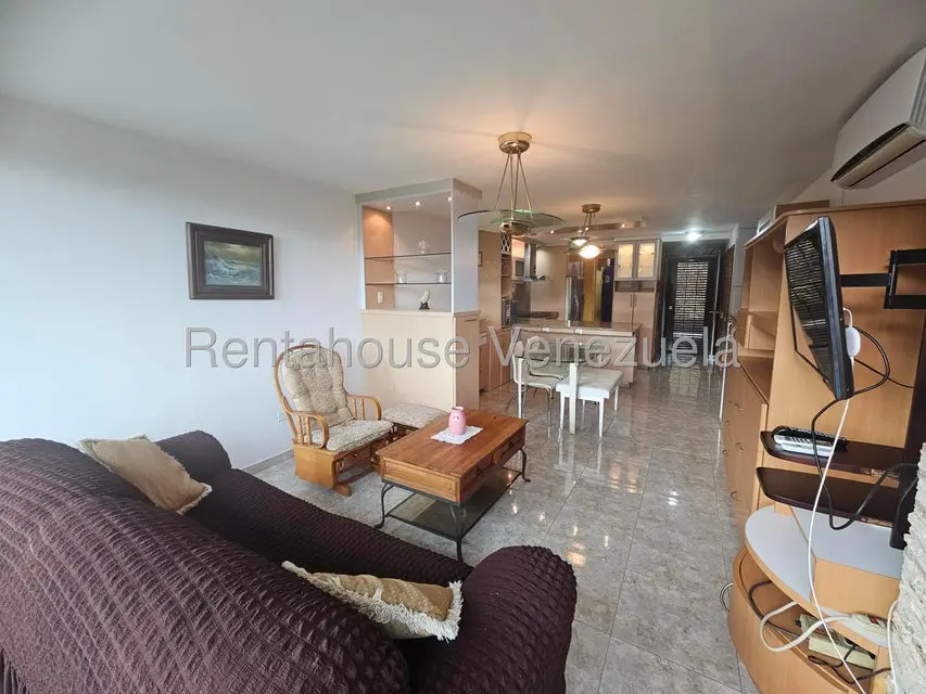 Apartamento (1 Nivel) en Alquiler en Escampadero, Distrito Metropolitano - 3