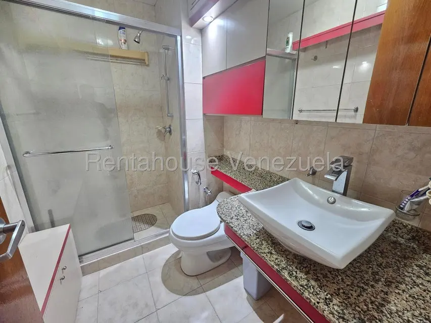 Apartamento (1 Nivel) en Alquiler en Escampadero, Distrito Metropolitano - 21