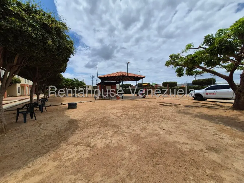 Townhouse (Duplex) en Venta en Camino de la Lagunita, Zulia - 24