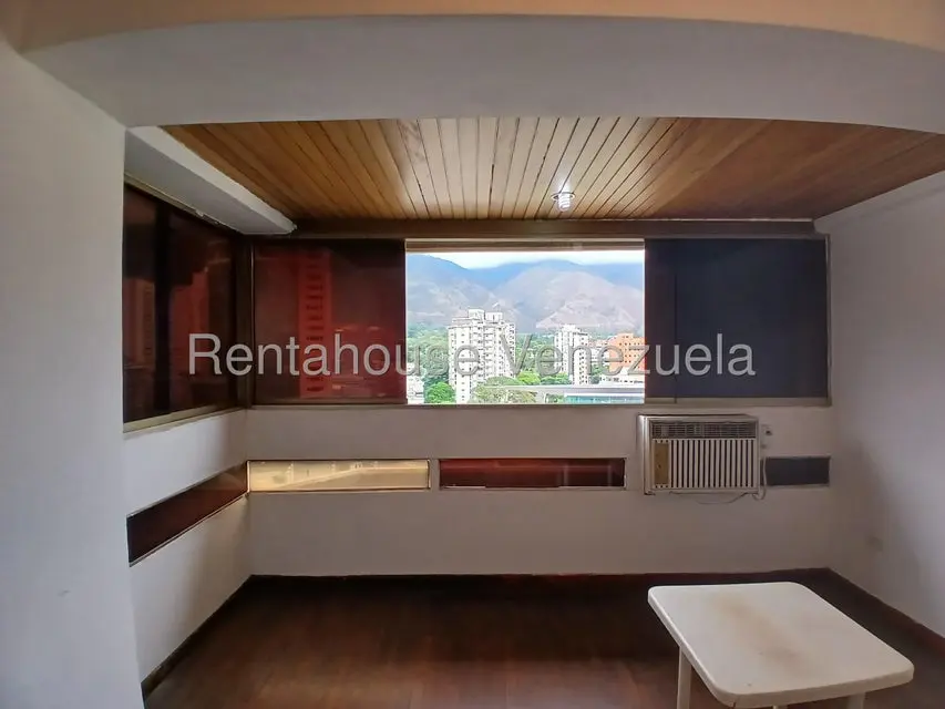 Apartamento (1 Nivel) en Alquiler en La Carlota, Distrito Metropolitano - 11
