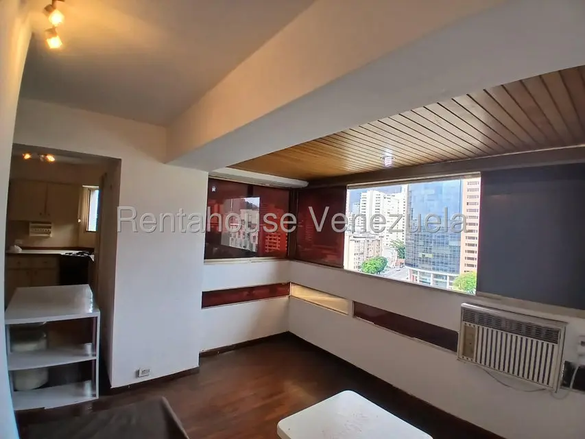 Apartamento (1 Nivel) en Alquiler en La Carlota, Distrito Metropolitano - 12