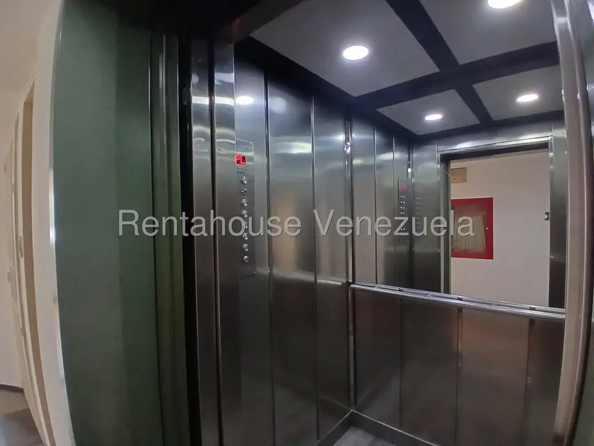 Apartamento (1 Nivel) en Alquiler en La Carlota, Distrito Metropolitano - 22